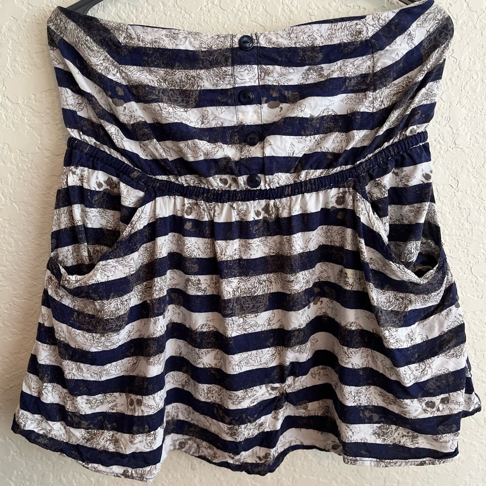 Torrid size 0 stripped strapless top